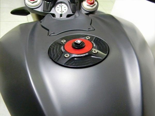 Ducati/Aprilia Gas Cap w/Carbon Fiber Key - TSB04 DBK