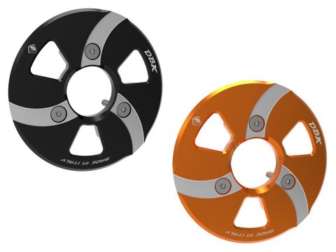 KTM 990 Duke/990 Duke R clutch pressure plate cover SM06 DBK, orange or black anodized with precision CNC-machined details.