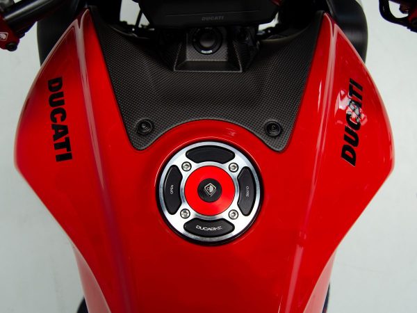 Ducati Gas Cap with carbon fiber key - TSB07 DBK - Image 8