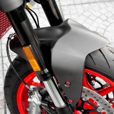 crb21o-dbk-monster-937-carbon-fiber-front-fender