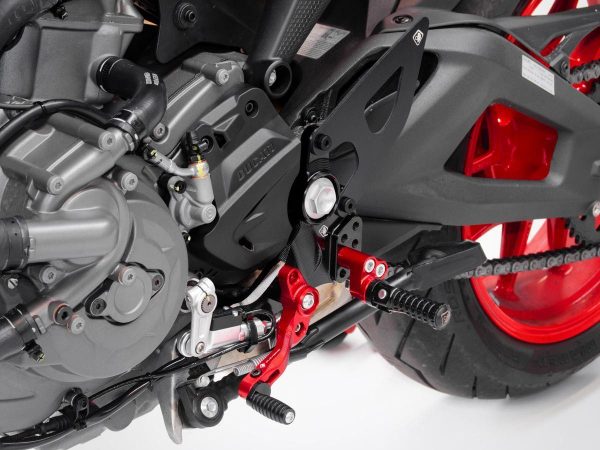 Ducati Monster 937 Aluminum Heel Guards – PMM93701D DBK/Ducabike