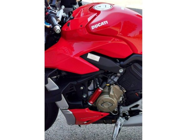 Panigale V4/Streetfighter V4 Radiator Line Cooler – DC02 DBK/Ducabike