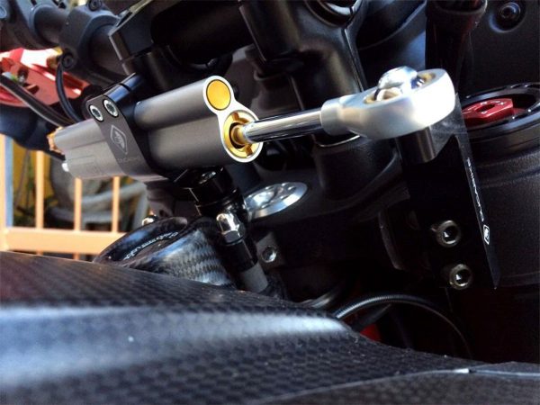 Hypermotard 821/939 Steering Damper Bracket – SAS04D DBK/Ducabi