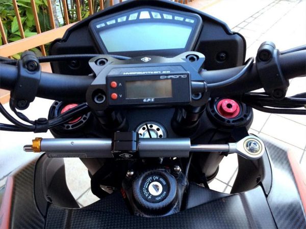Hypermotard 821/939 Steering Damper Bracket – SAS04D DBK/Ducabi