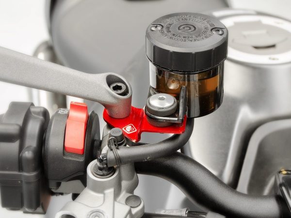 Monster 937/1200, Streetfighter V4 V2 Brake Reservoir Mounting Bracket - STA04 DBK - Image 6