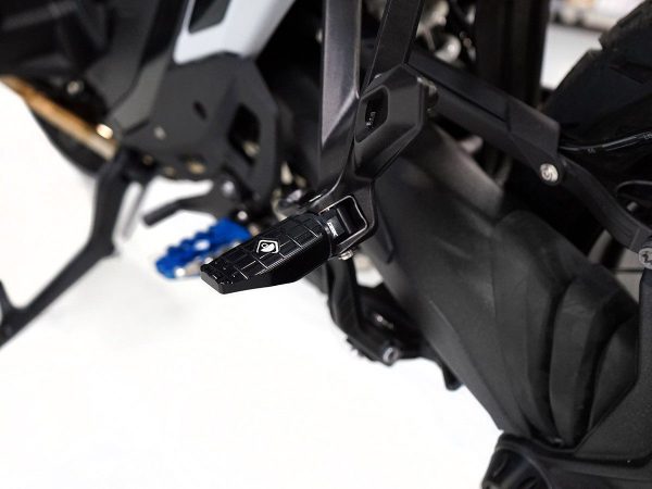 BMW R1300GS Passenger Foot Pegs – KPDM09 DBK