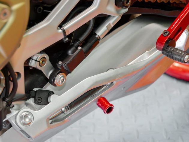 Panigale V4/Streetfighter V4 Kickstand Assist Pin - PCL01 DBK - Image 2