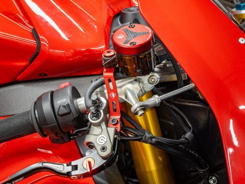Panigale V4 Brake Reservoir Mounting Bracket - STA16 DBK