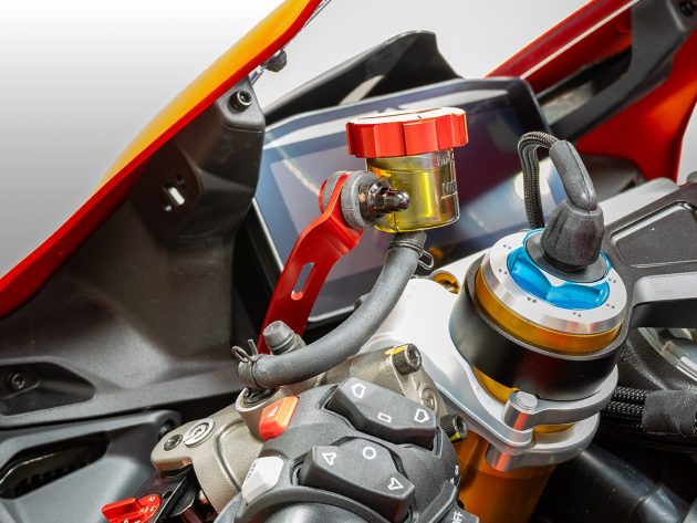 Panigale V4 Clutch Reservoir Mounting Bracket - STA17