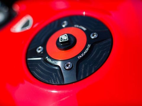 Ducati/Aprilia Gas Cap w/Carbon Fiber Key - TSB04 DBK