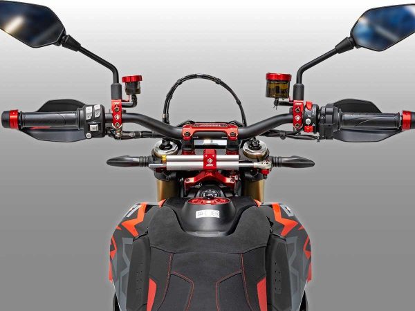 Hypermotard 698 Steering Damper Bracket - SAS22 DBK - Image 9