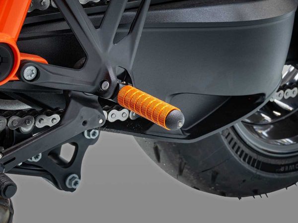 KTM 1390/1290/990 Duke Foot Peg Adapters - KAPM21D DBK
