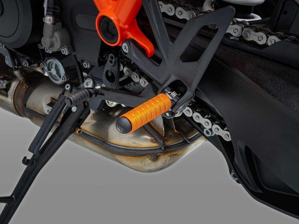 KTM 1390/1290/990 Duke Foot Peg Adapters - KAPM21D DBK