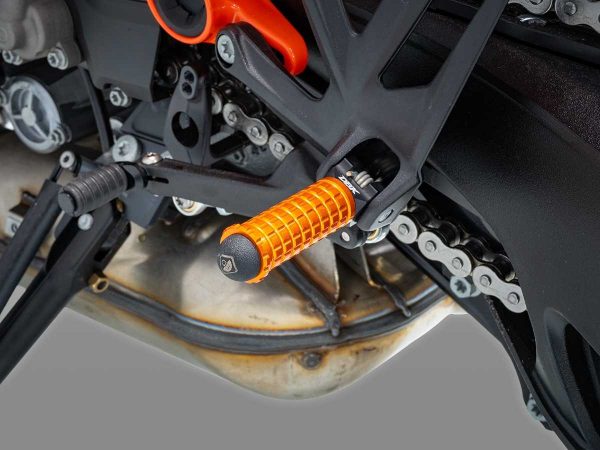 KTM 1390/1290/990 Duke Foot Peg Adapters - KAPM21D DBK