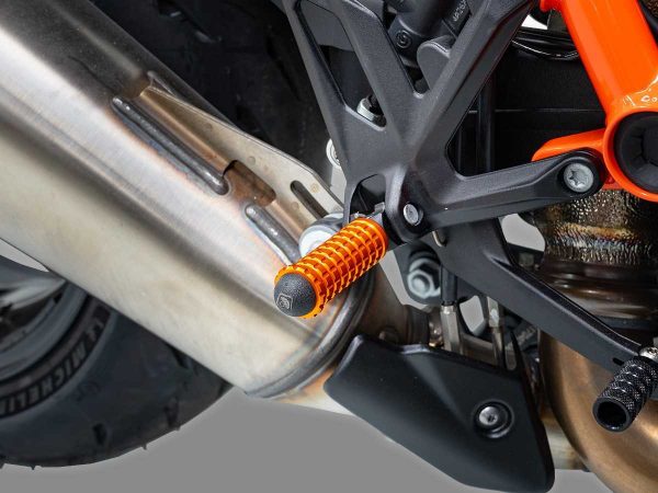 KTM 1390/1290/990 Duke Foot Peg Adapters - KAPM21D DBK
